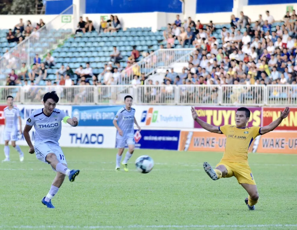 HAGL giành chiến thắng nghẹt thở trước SLNA ảnh 1