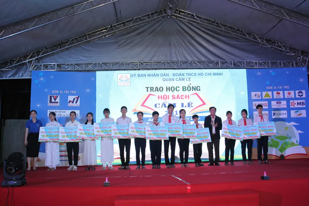 Đẩy mạnh văn hóa đọc tại hội sách Cẩm Lệ ảnh 3