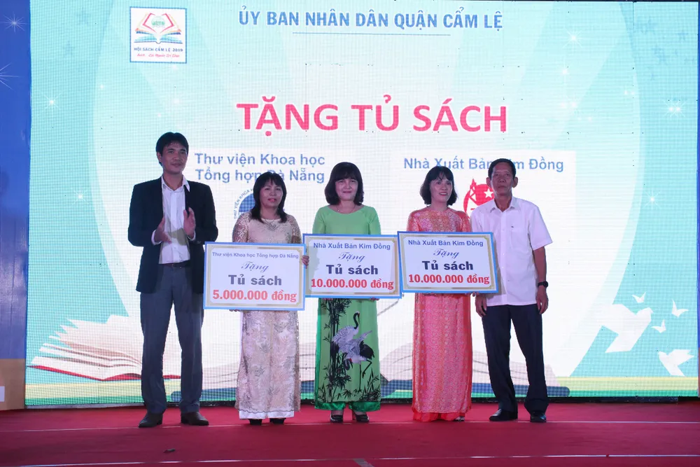 Đẩy mạnh văn hóa đọc tại hội sách Cẩm Lệ ảnh 2