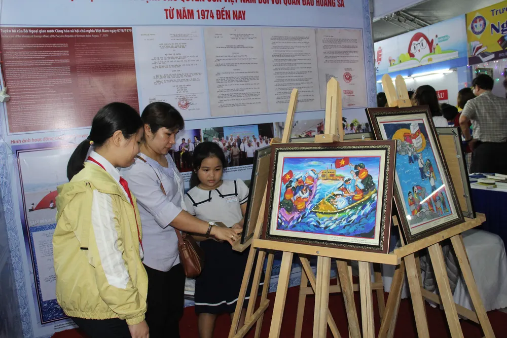 Đẩy mạnh văn hóa đọc tại hội sách Cẩm Lệ ảnh 4