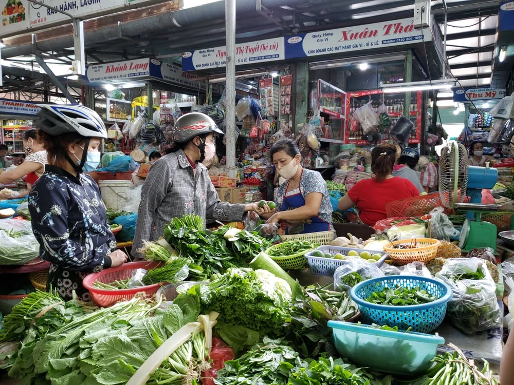 Tại các chợ truyền thống, tổng lượng hàng hóa thiết yếu dự trữ ước đạt khoảng 21 tỷ đồng