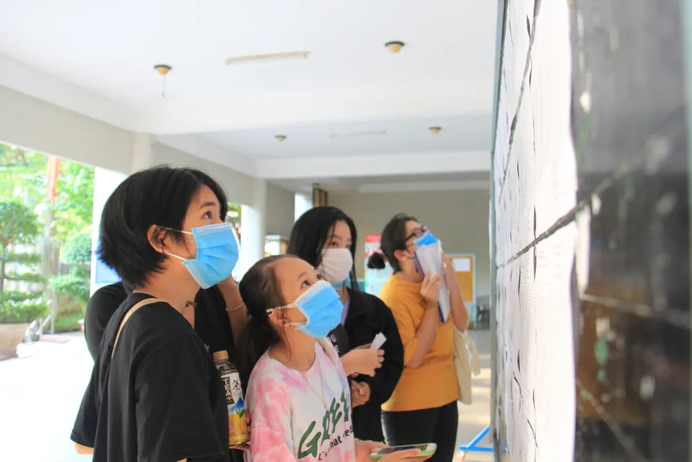 Gần 11.000 thí sinh thi tốt nghiệp THPT đợt 2 được lấy mẫu xét nghiệm Covid-19 tại Đà Nẵng ảnh 8