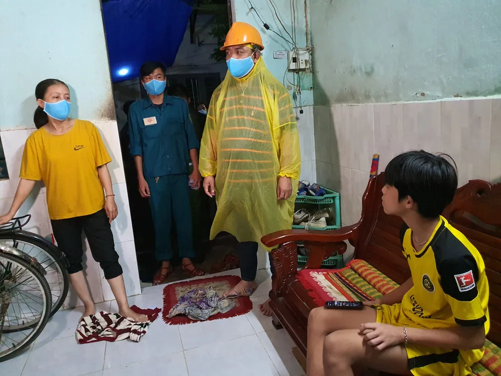 Đà Nẵng vận động sơ tán người dân đến nơi trú ẩn an toàn ảnh 5 Đà Nẵng vận động sơ tán người dân đến nơi trú ẩn an toàn ảnh 5
