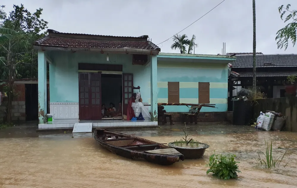 Sinh hoạt của người dân vùng lũ Đà Nẵng  ảnh 15