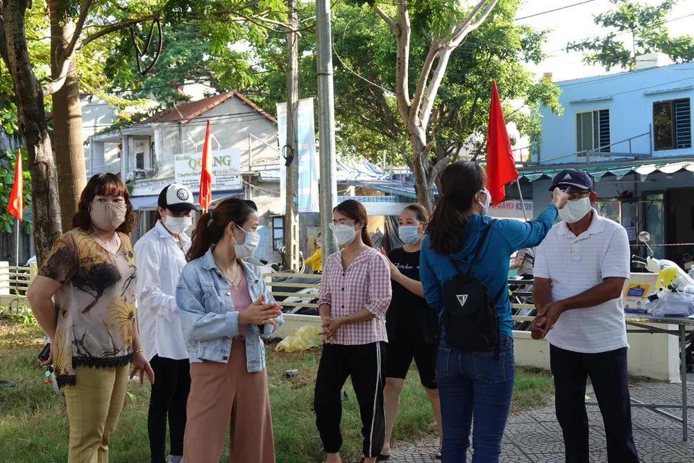 Đà Nẵng bắt đầu xét nghiệm SARS-CoV-2 đại diện hộ gia đình ảnh 3 Đà Nẵng bắt đầu xét nghiệm SARS-CoV-2 đại diện hộ gia đình ảnh 3