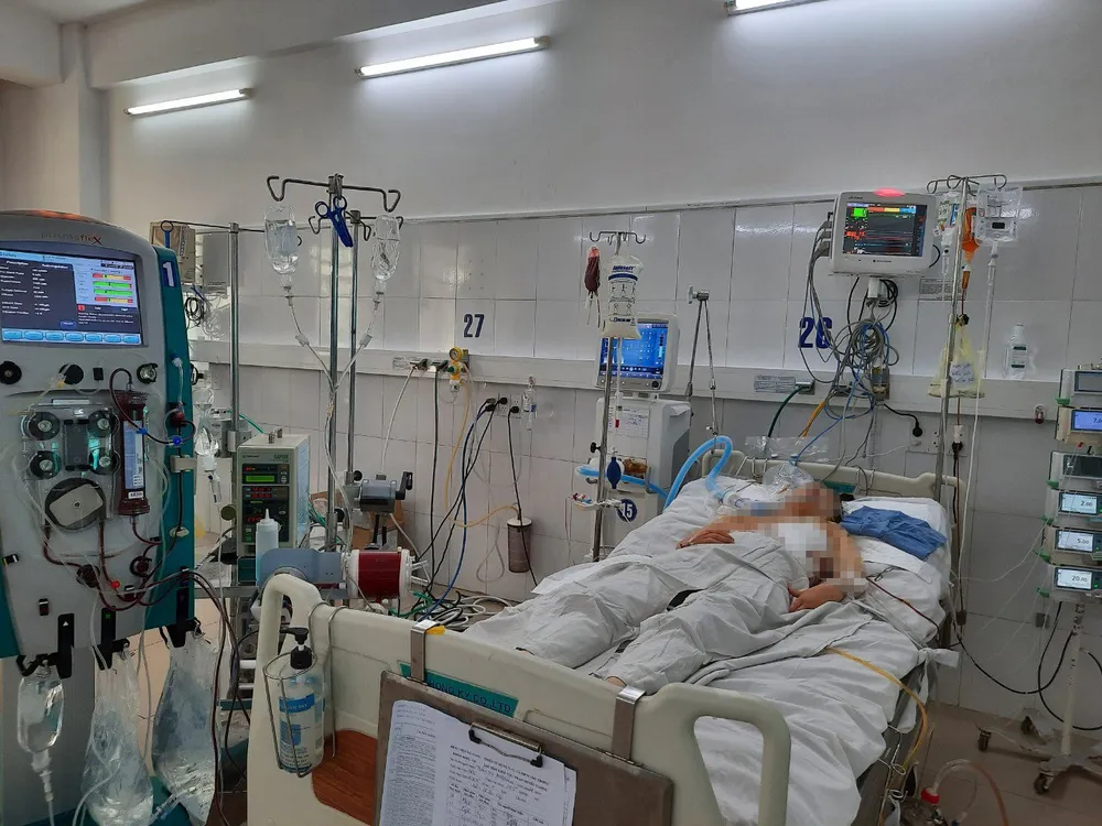 Khi có dấu hiệu mệt nhiều hơn, khó thở tăng, bệnh nhân mới nhập viện cấp cứu