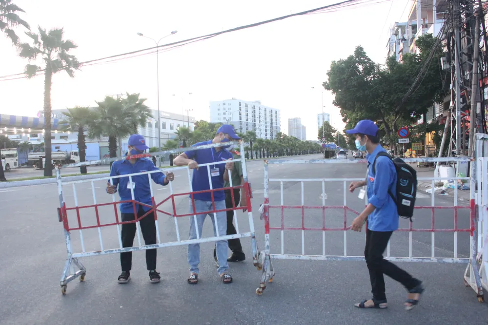 Đà Nẵng: Phong tỏa 4 phường thuộc quận Sơn Trà, người dân không ra đường sau 20 giờ ảnh 6 Đà Nẵng: Phong tỏa 4 phường thuộc quận Sơn Trà, người dân không ra đường sau 20 giờ ảnh 6