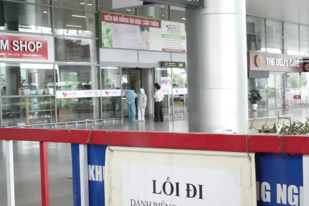 Đà Nẵng: "Chuyến bay 0 đồng" đưa bà bầu, trẻ em, người già yếu, người khó khăn về quê ảnh 13 Đà Nẵng: "Chuyến bay 0 đồng" đưa bà bầu, trẻ em, người già yếu, người khó khăn về quê ảnh 13