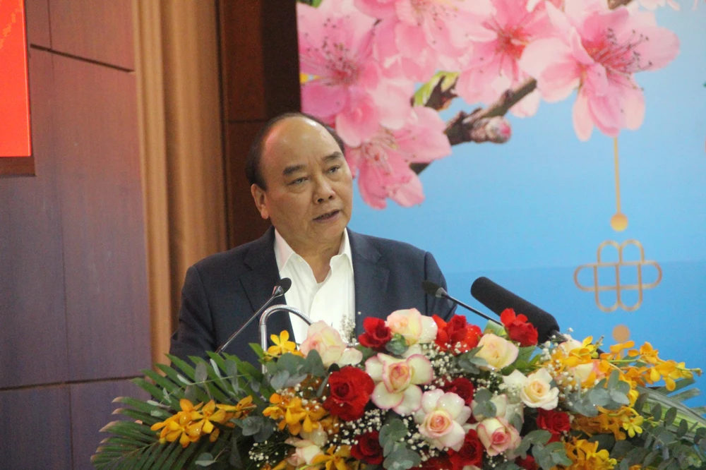 Chủ tịch nước Nguyễn Xuân Phúc trao quà tết cho hộ nghèo, hộ khó khăn tại TP Đà Nẵng ảnh 2 Chủ tịch nước Nguyễn Xuân Phúc trao quà tết cho hộ nghèo, hộ khó khăn tại TP Đà Nẵng ảnh 2