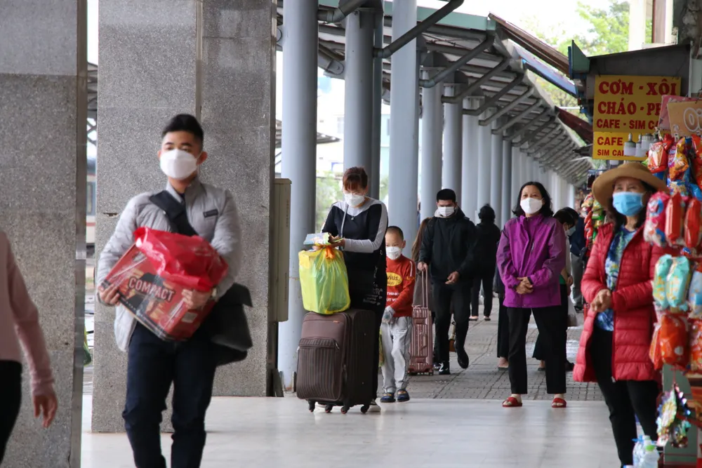 Đà Nẵng ngày đầu trở lại làm việc sau nghỉ tết ảnh 7