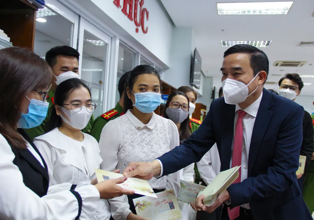 Đà Nẵng ngày đầu trở lại làm việc sau nghỉ tết ảnh 3