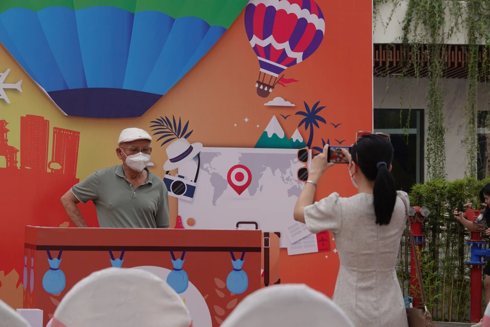 Nhộn nhịp lễ hội khinh khí cầu ở Đà Nẵng ảnh 5 Nhộn nhịp lễ hội khinh khí cầu ở Đà Nẵng ảnh 5