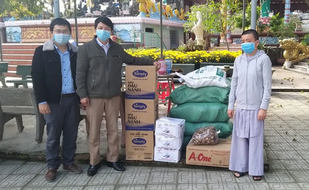 Đà Nẵng: Tiếp sức cho học sinh nghèo, khó khăn đến trường ảnh 1 Đà Nẵng: Tiếp sức cho học sinh nghèo, khó khăn đến trường ảnh 1
