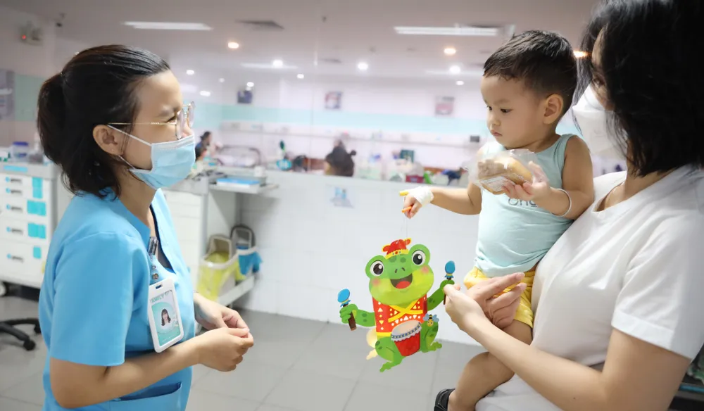 Rộn ràng tết Trung thu tại các bệnh viện ở Đà Nẵng ảnh 9