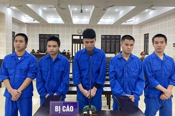 Các bị cáo tại tòa án