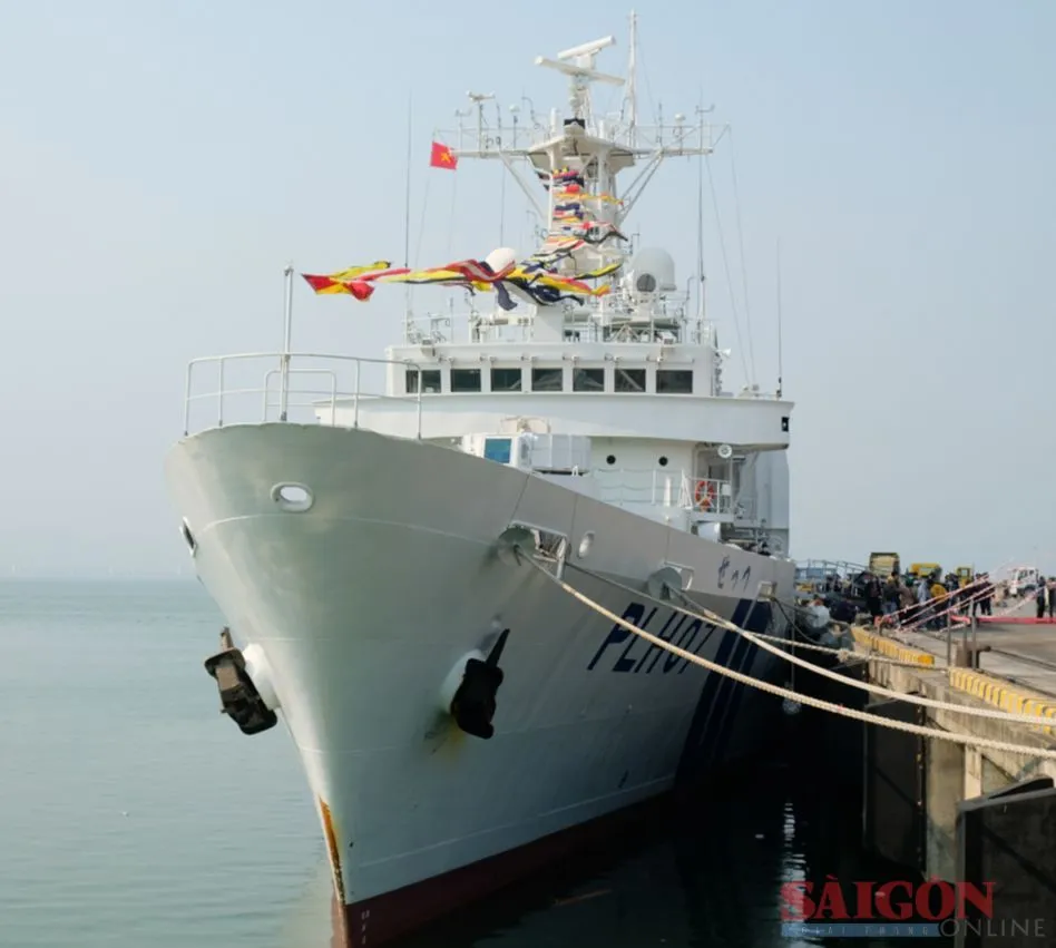 Toàn cảnh tàu tuần tra SETTSU. Ảnh: XUÂN QUỲNH Toàn cảnh tàu tuần tra SETTSU. Ảnh: XUÂN QUỲNH