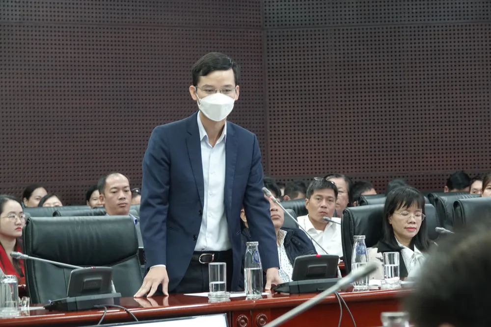 Ông Hồ Thế Anh, Tổng Giám đốc Công ty CP Đầu tư khai thác nhà ga quốc tế Đà Nẵng (AHT) chia sẻ Ông Hồ Thế Anh, Tổng Giám đốc Công ty CP Đầu tư khai thác nhà ga quốc tế Đà Nẵng (AHT) chia sẻ