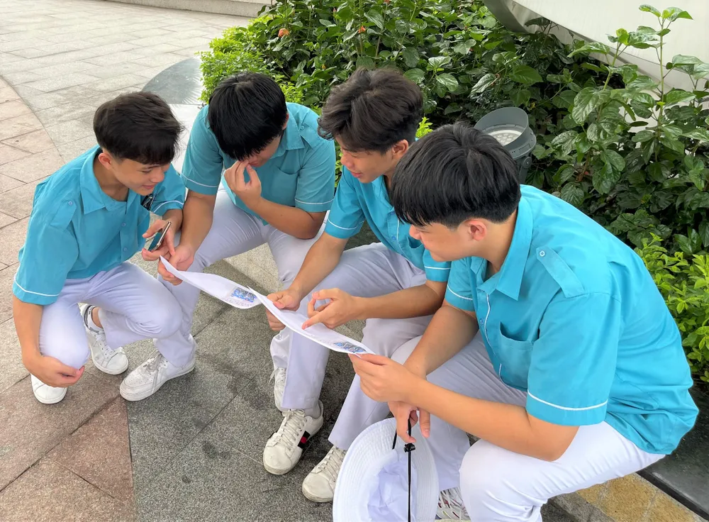 Những bài học bên ngoài bốn bức tường lớp học vì thế cũng dễ dàng thẩm thấu vào tâm trí của học sinh