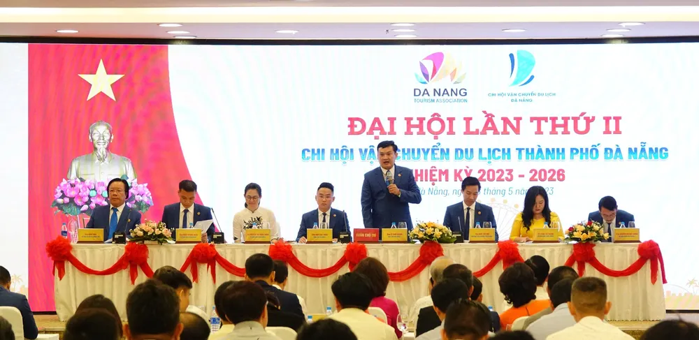 Ban chấp hành đại hội. Ảnh: XUÂN QUỲNH Ban chấp hành đại hội. Ảnh: XUÂN QUỲNH