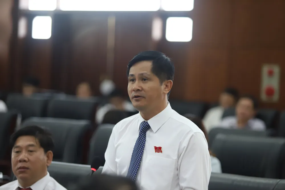 Ông Đoàn Ngọc Chung, đại biểu HĐND TP Đà Nẵng nêu vấn đề Ông Đoàn Ngọc Chung, đại biểu HĐND TP Đà Nẵng nêu vấn đề