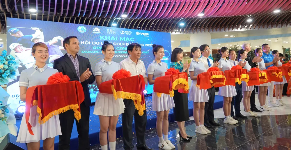 Nghi thức khai mạc Lễ hội Du lịch Golf Đà Nẵng 2023. Ảnh: XUÂN QUỲNH