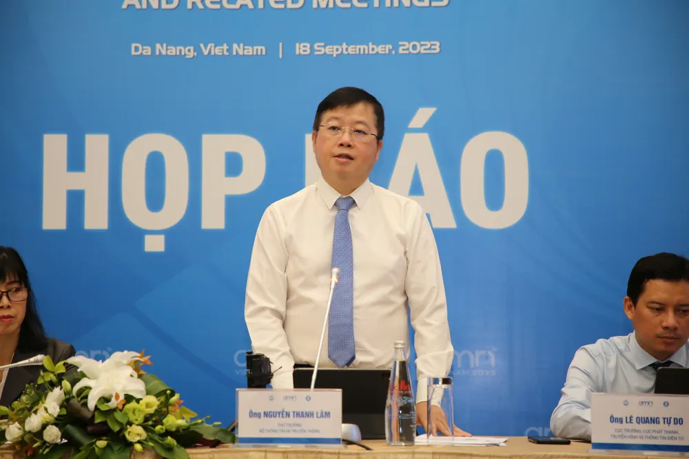 Ông Nguyễn Thanh Lâm, Thứ trưởng Bộ Thông tin - Truyền thông trả lời tại họp báo. Ảnh: XUÂN QUỲNH Ông Nguyễn Thanh Lâm, Thứ trưởng Bộ Thông tin - Truyền thông trả lời tại họp báo. Ảnh: XUÂN QUỲNH