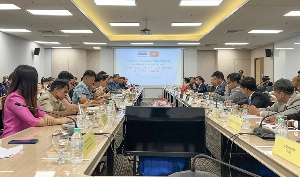 Đoàn công tác do Phó Chủ tịch UBND TP Đà Nẵng Trần Chí Cường làm Trưởng đoàn có buổi làm việc với chính quyền tỉnh Khon Kaen