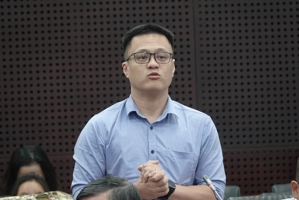 Ông Nguyễn Bảo Anh, Trưởng văn phòng Synopsys Việt Nam tại Đà Nẵng chia sẻ. Ảnh: XUÂN QUỲNH Ông Nguyễn Bảo Anh, Trưởng văn phòng Synopsys Việt Nam tại Đà Nẵng chia sẻ. Ảnh: XUÂN QUỲNH