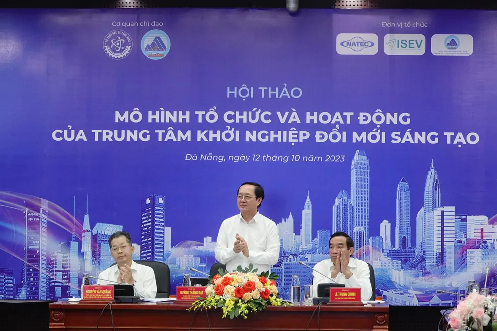 Ông Huỳnh Thành Đạt, Bộ trưởng Bộ KH-CN kết luận tại hội thảo. Ảnh: XUÂN QUỲNH Ông Huỳnh Thành Đạt, Bộ trưởng Bộ KH-CN kết luận tại hội thảo. Ảnh: XUÂN QUỲNH