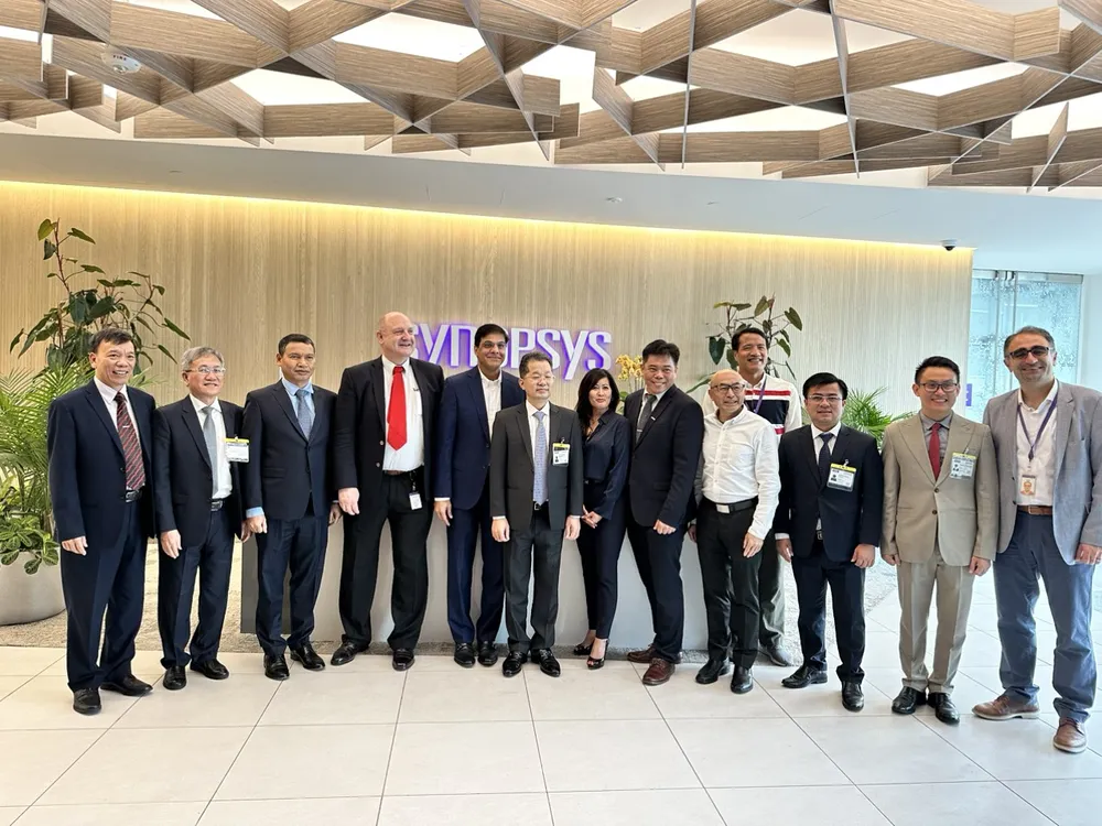 Lãnh đạo TP Đà Nẵng chụp ảnh lưu niệm với lãnh đạo Công ty Synopsys Lãnh đạo TP Đà Nẵng chụp ảnh lưu niệm với lãnh đạo Công ty Synopsys