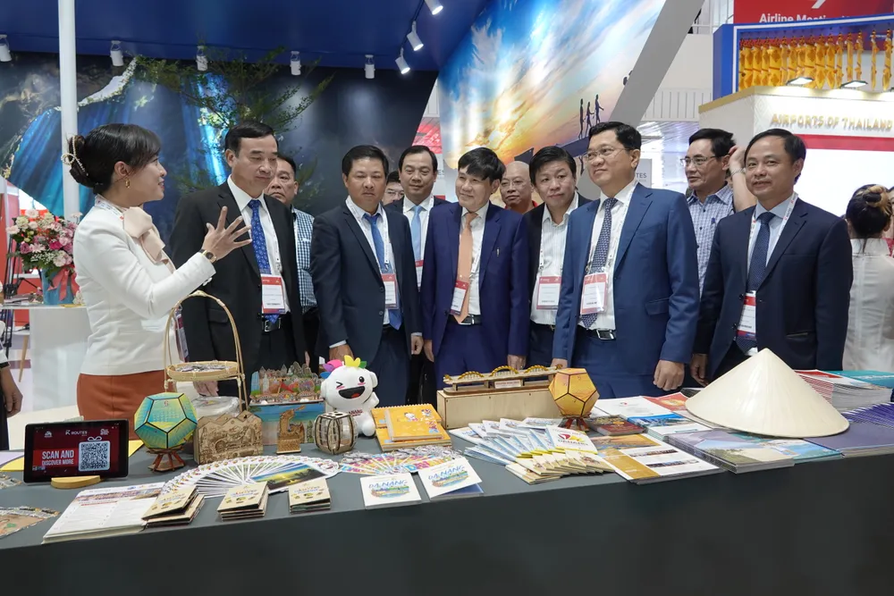 Chính quyền Đà Nẵng không ngừng quan tâm, tập trung phát triển du lịch trở thành ngành kinh tế mũi nhọn. Ảnh: XUÂN QUỲNH