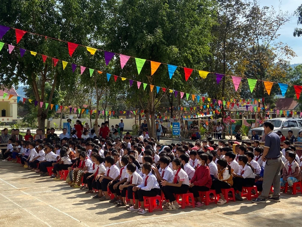Tiết tập trung tại một trường học ở xã Mô Rai, huyện Sa Thầy (tỉnh Kon Tum) z5064570919874-3bc1f798c40e0e0d56f2a58727a6a289-9641.jpg