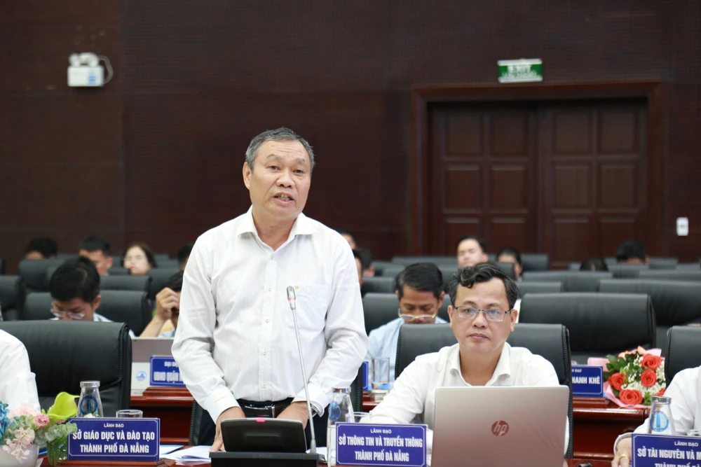 Ông Mai Tấn Linh, Phó Giám đốc Sở GD-ĐT TP Đà Nẵng đưa ra giải pháp z5353699143523_f447aa61aaf1804d0ff627cede90bc72.jpg