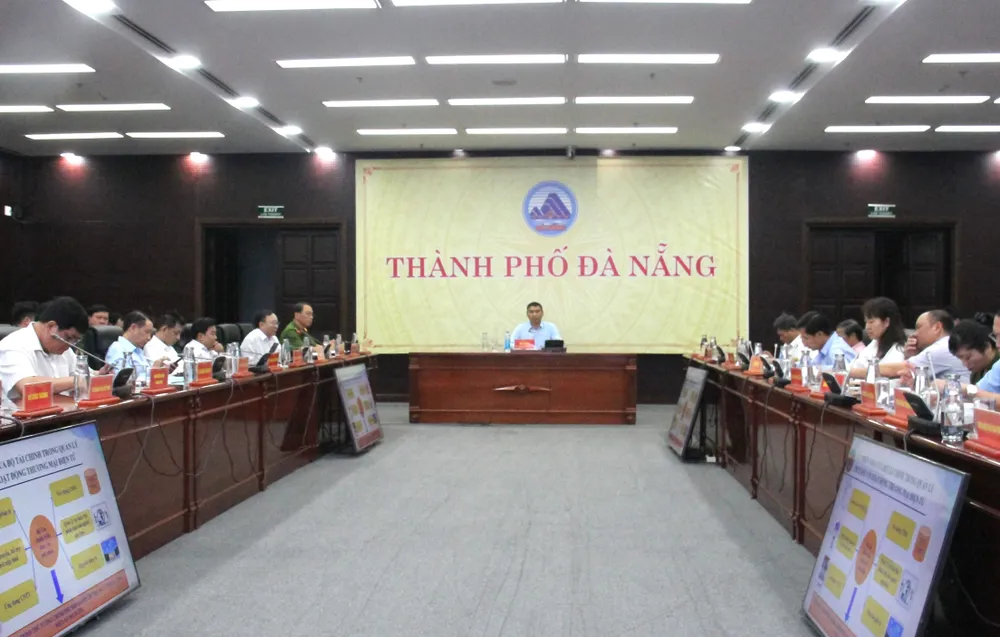 Ông Hồ Kỳ Minh, Phó Chủ tịch thường trực UBND TP Đà Nẵng chủ trì đầu cầu Đà Nẵng. Ảnh: XUÂN QUỲNH IMG_6501.JPG