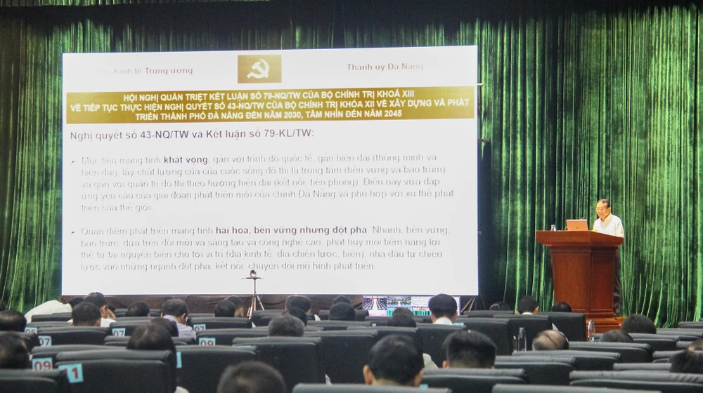 Ông Nguyễn Hồng Sơn, Phó trưởng Ban Kinh tế Trung ương thông tin. Ảnh: XUÂN QUỲNH IMG_8696.jpg