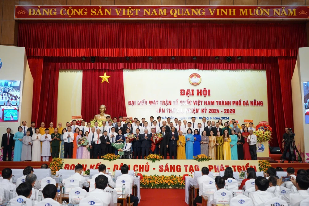 Ra mắt Ban chấp hành Ủy ban MTTQ Việt Nam TP Đà Nẵng khóa XII, nhiệm kỳ 2024-2029. Ảnh: XUÂN QUỲNH