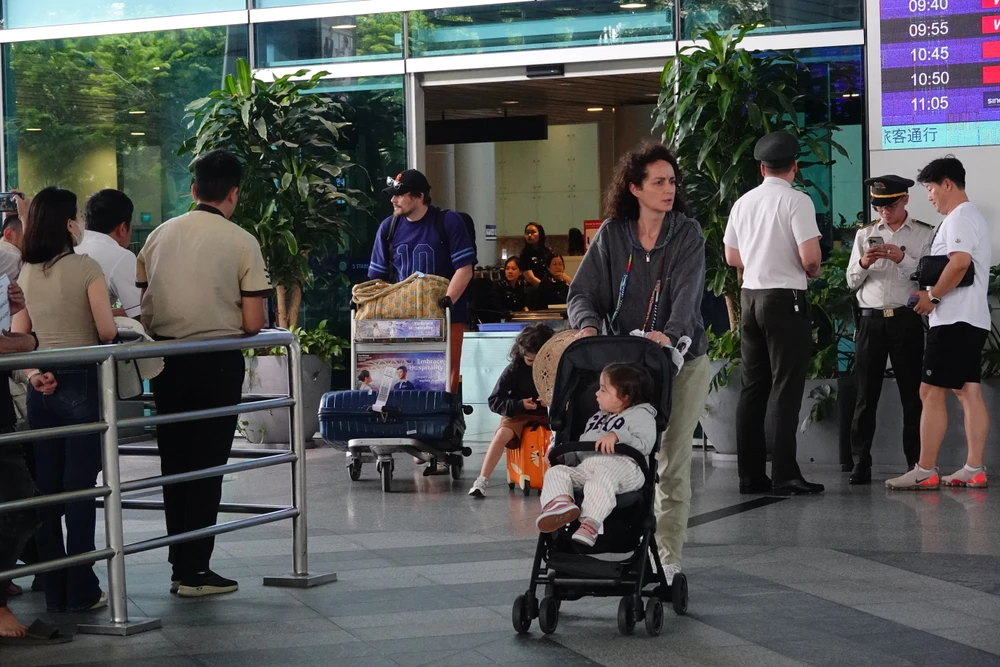 Đà Nẵng đón 261 chuyến bay quốc tế trong 5 ngày lễ. Ảnh: XUÂN QUỲNH DSC08254.JPG