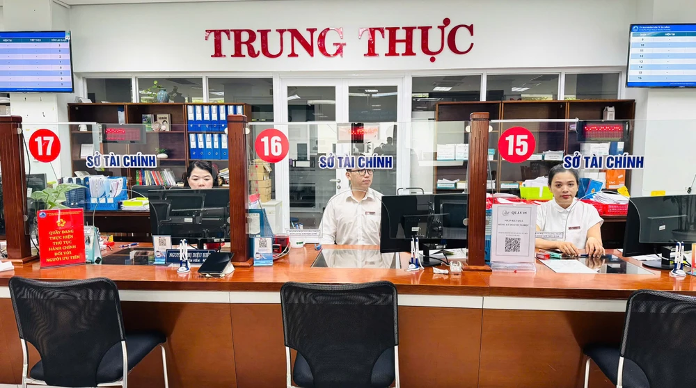 Doanh nghiệp nộp hồ sơ trực tiếp tại Bộ phận tiếp nhận và trả kết quả của Sở Tài chính TP Đà Nẵng