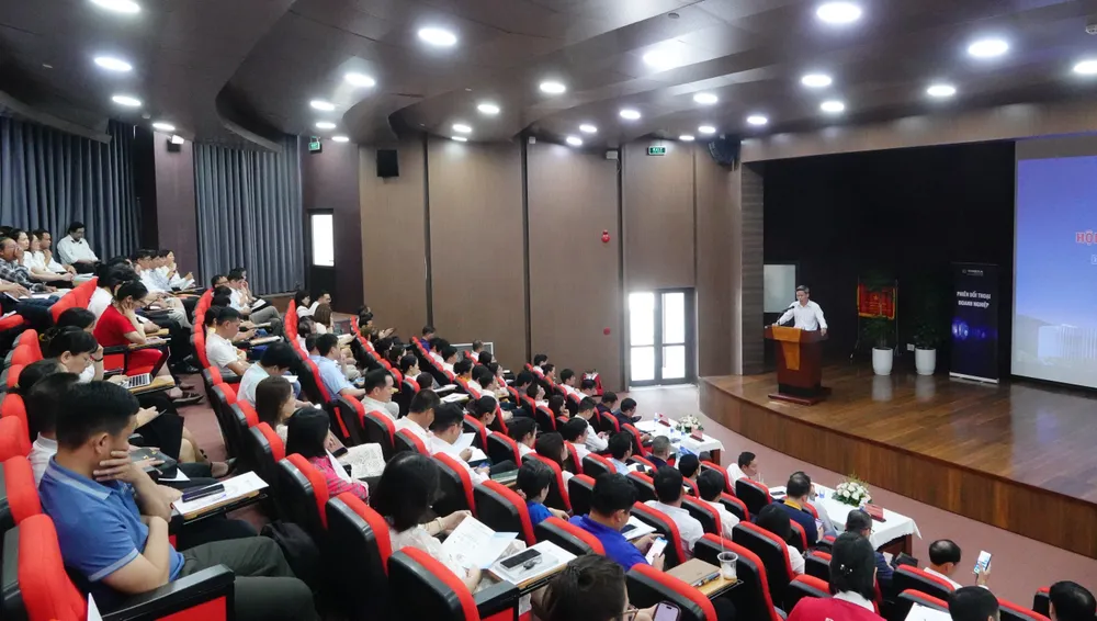 អង្គភាពអាជីវកម្ម Da Nang ជាង 200 បានចូលរួមសន្និសីទនេះ។ រូបថត៖ XUAN QUYNH DSC09744.JPG