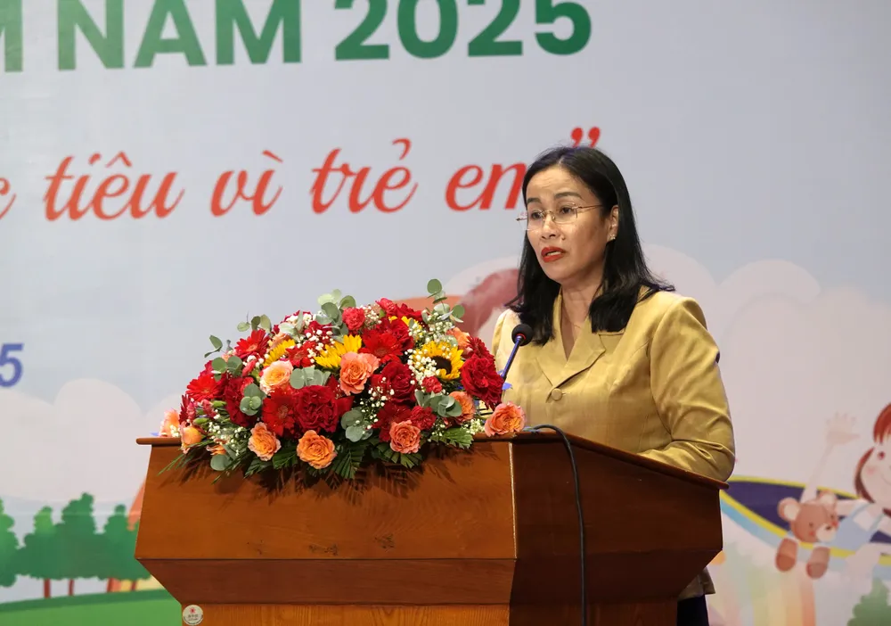 Bà Nguyễn Thị Anh Thi, Phó Chủ tịch UBND TP Đà Nẵng phát biểu tại lễ phát động. Ảnh: XUÂN QUỲNH DSC09939.JPG