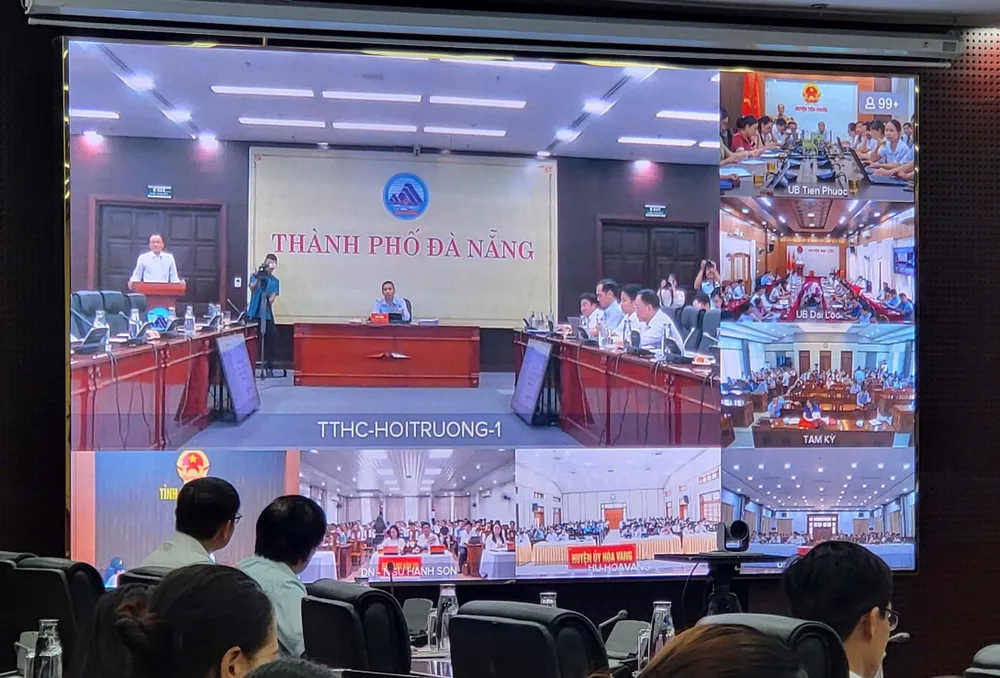 Hội nghị tập huấn tổ chức trực tiếp và trực tuyến. Ảnh: XUÂN QUỲNH z6718097164174_ccf155872da0a274c652f4b17b1e8ae8.jpg