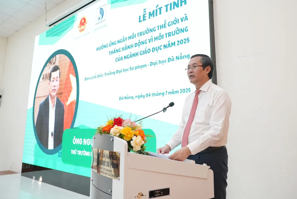 Ông Nguyễn Văn Phúc, Thứ trưởng Bộ GD-ĐT phát biểu. Ảnh: XUÂN QUỲNH DSC02508.JPG
