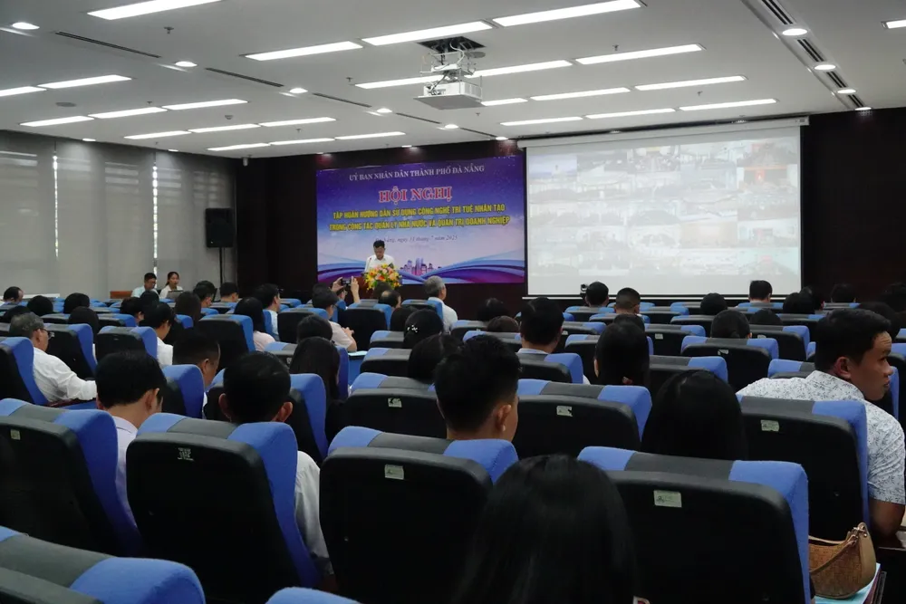 Hội nghị thu hút 200 cán bộ, người lao động từ các sở, ngành tham dự trực tiếp. Ảnh: XUÂN QUỲNH DSC03146.JPG