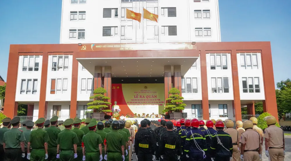 Quang cảnh lễ ra quân. Ảnh: XUÂN QUỲNH DSC03161.JPG