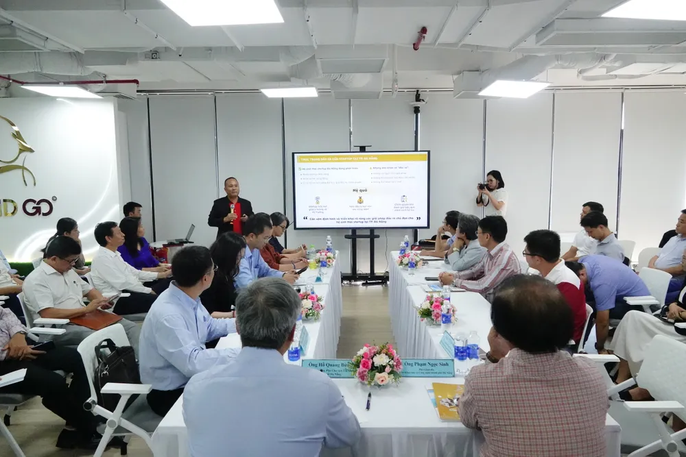Quang cảnh buổi gặp mặt. Ảnh: XUÂN QUỲNH DSC03446.JPG