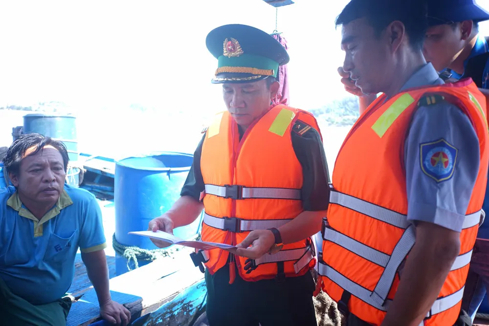 Nhiệm vụ trọng tâm là công tác tuyên truyền z6902280642608_a8a8b64150b7a80317b8f061115c0d56.jpg
