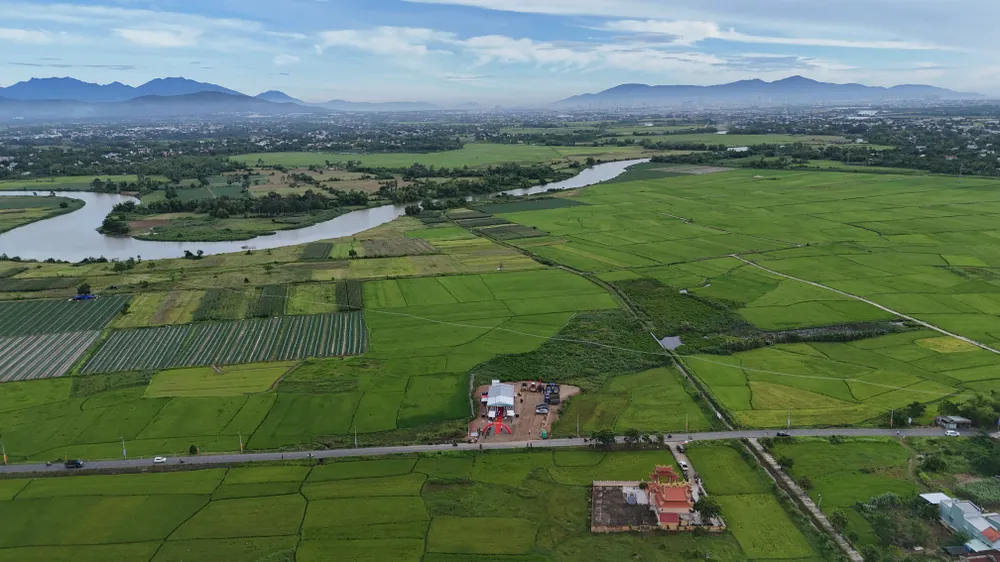 Khu tái định cư phục vụ Dự án đường sắt trên trục Bắc – Nam trên địa bàn TP Đà Nẵng có diện tích 4,69ha. Ảnh: NGUYỄN CƯỜNG Khu tái định cư phục vụ Dự án đường sắt trên trục Bắc – Nam trên địa bàn TP Đà Nẵng có diện tích 4,69ha. Ảnh: NGUYỄN CƯỜNG
