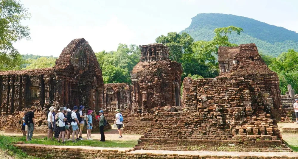 Besonderes Nationaldenkmal: Tempelanlage My Son ANH 2.jpg