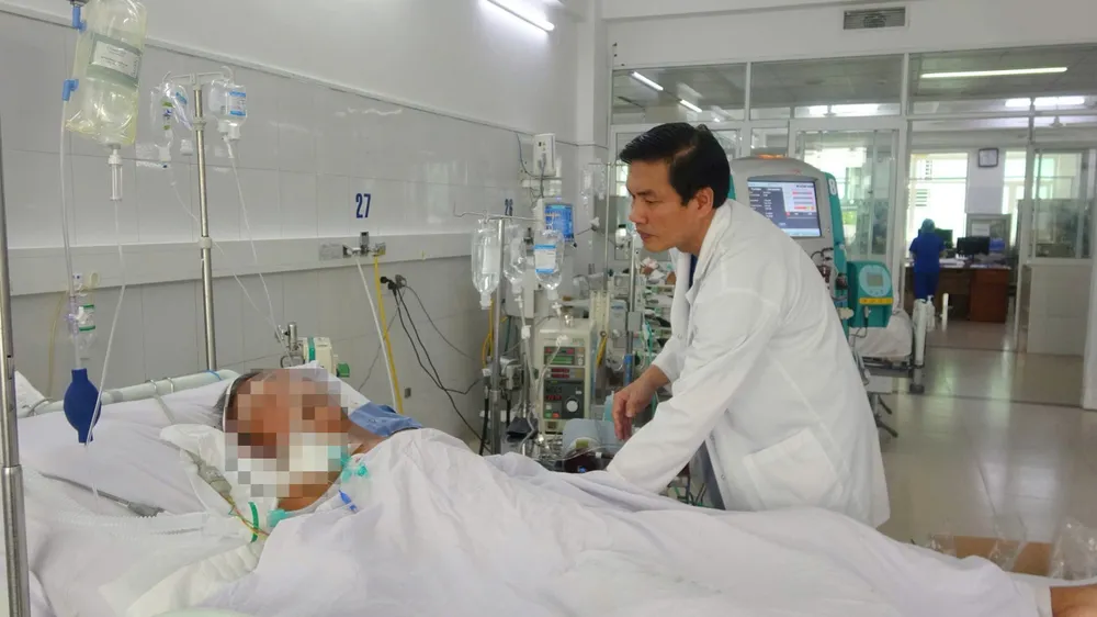 Bệnh nhân T. nhập viện trong tình trạng rất nặng 4c05af0b0e6f8531dc7e1.jpg