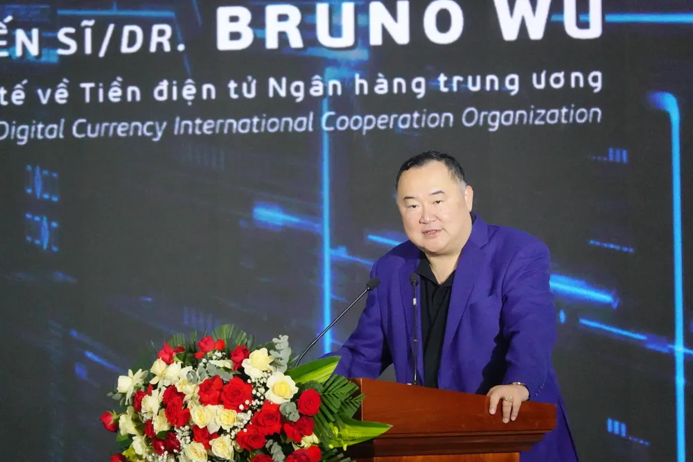 TS Bruno Wu, Chủ tịch Tổ chức Hợp tác quốc tế về tiền điện tử Ngân hàng Trung ương chia sẻ. Ảnh: XUÂN QUỲNH DSC04731.JPG